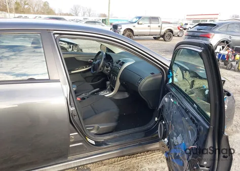 2011 Toyota Corolla S z USA, uszkodzony, nr VIN 2T1BU4EE3BC675195